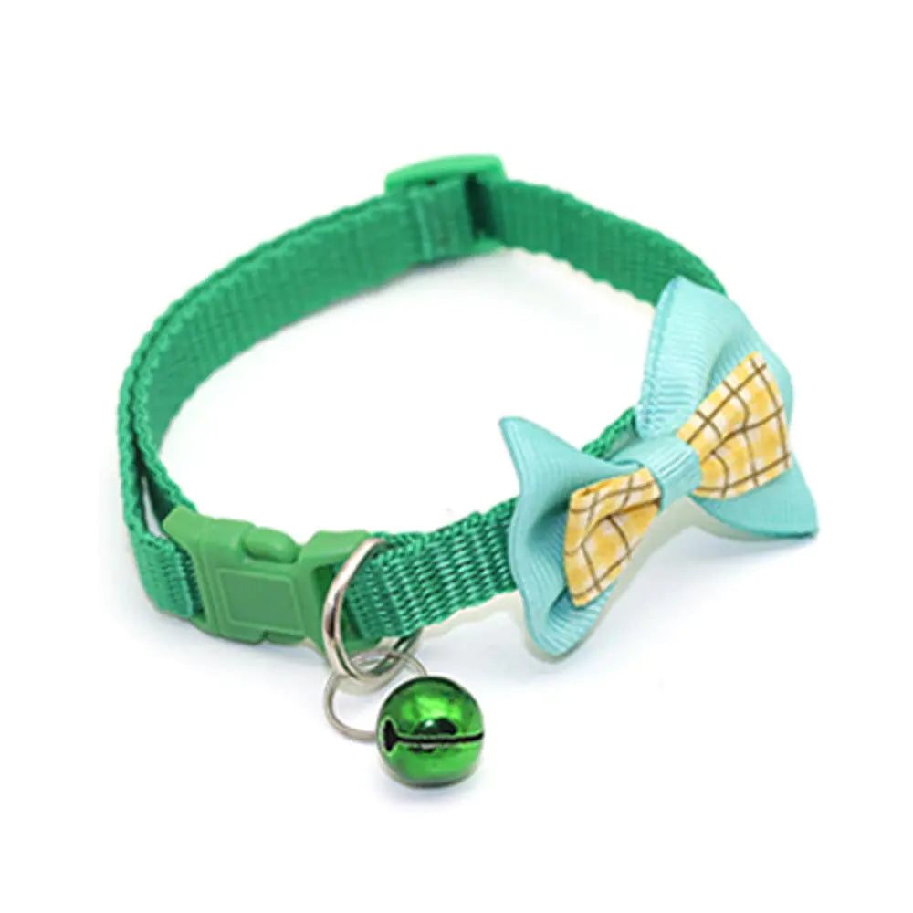Collares con Lazo a Cuadros y Cascabeles para Gatos - Diseño Ajustable